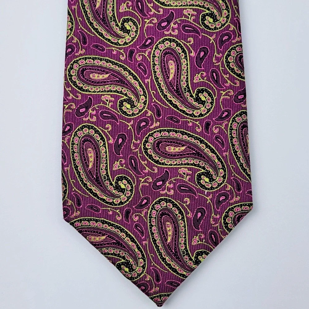 True Forum Tie Mens One Size Purple Paisley 100% Silk Handmade Necktie Jacquard